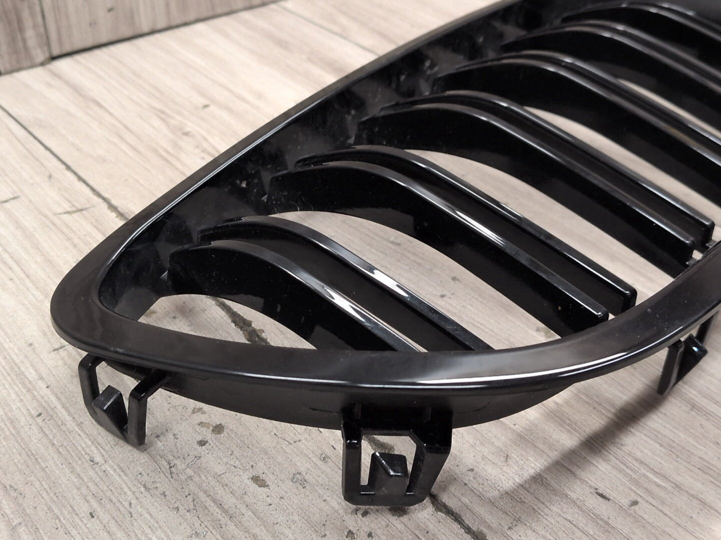 2011 - 2016 BMW 535i F10 Front Left Right Upper Bumper Cover Kidney Grilles SET 7412323 N55B30A