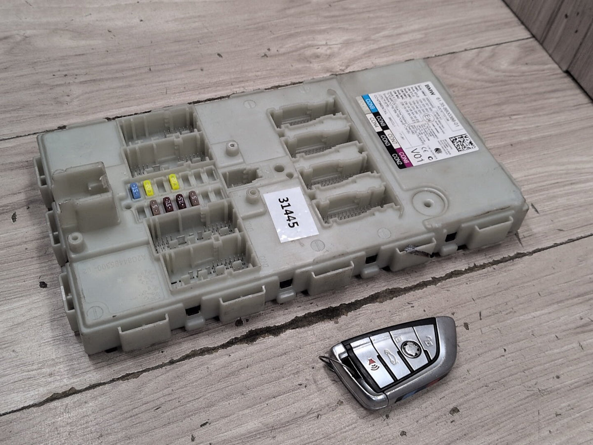 2016-2022 BMW 750i G12 Bdc Body Domain Fem Control Module w/ Key 8800386 OEM