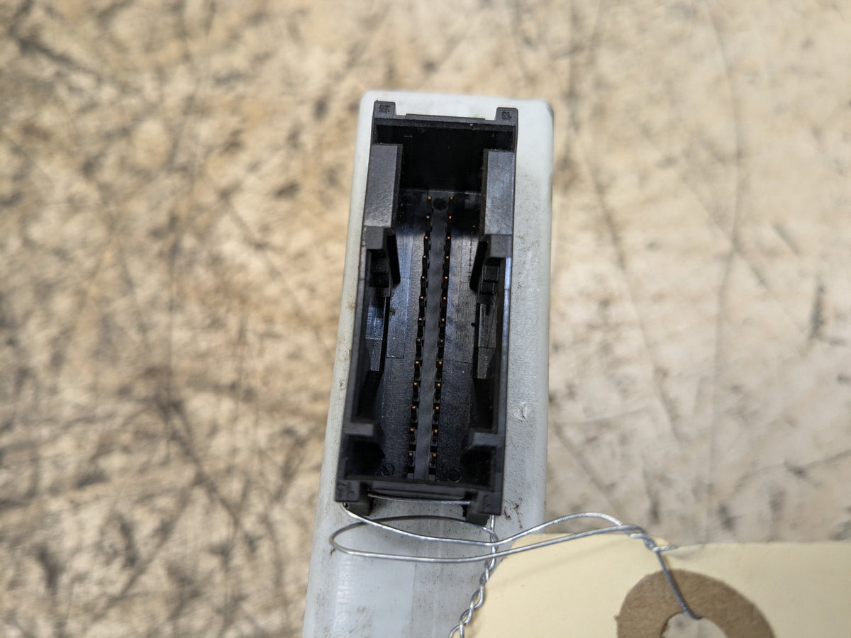 2008-2013 BMW 135i E88 Keyless Entry Receiver Module 9134708 OEM