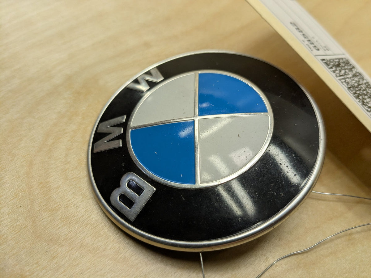 OEM BMW E82 E92 F02 F10 F22 F30 F44 F82 Rear Trunk Lid Round Emblem Logo 82MM