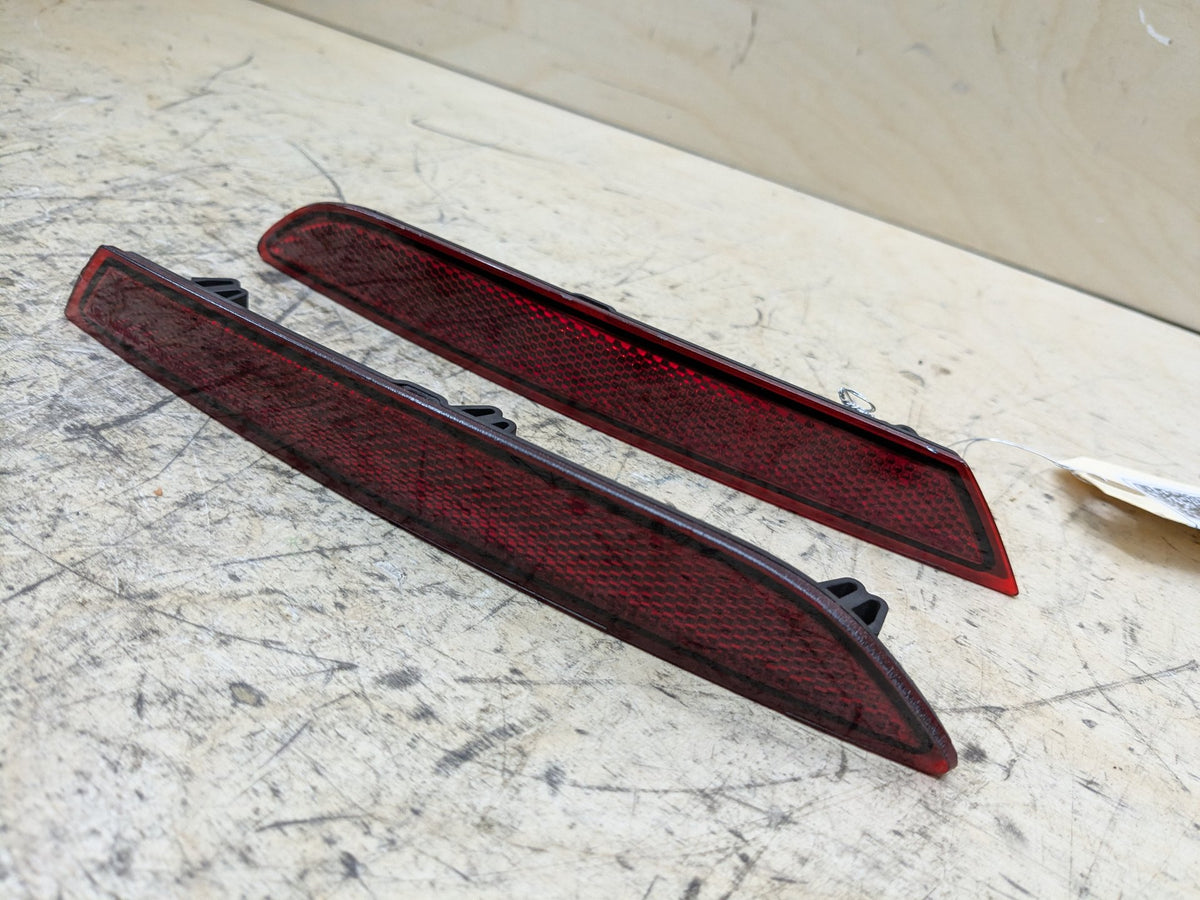 2018-2023 BMW M550i G30 Rear Left Right Bumper Reflectors SET 7851577 OEM