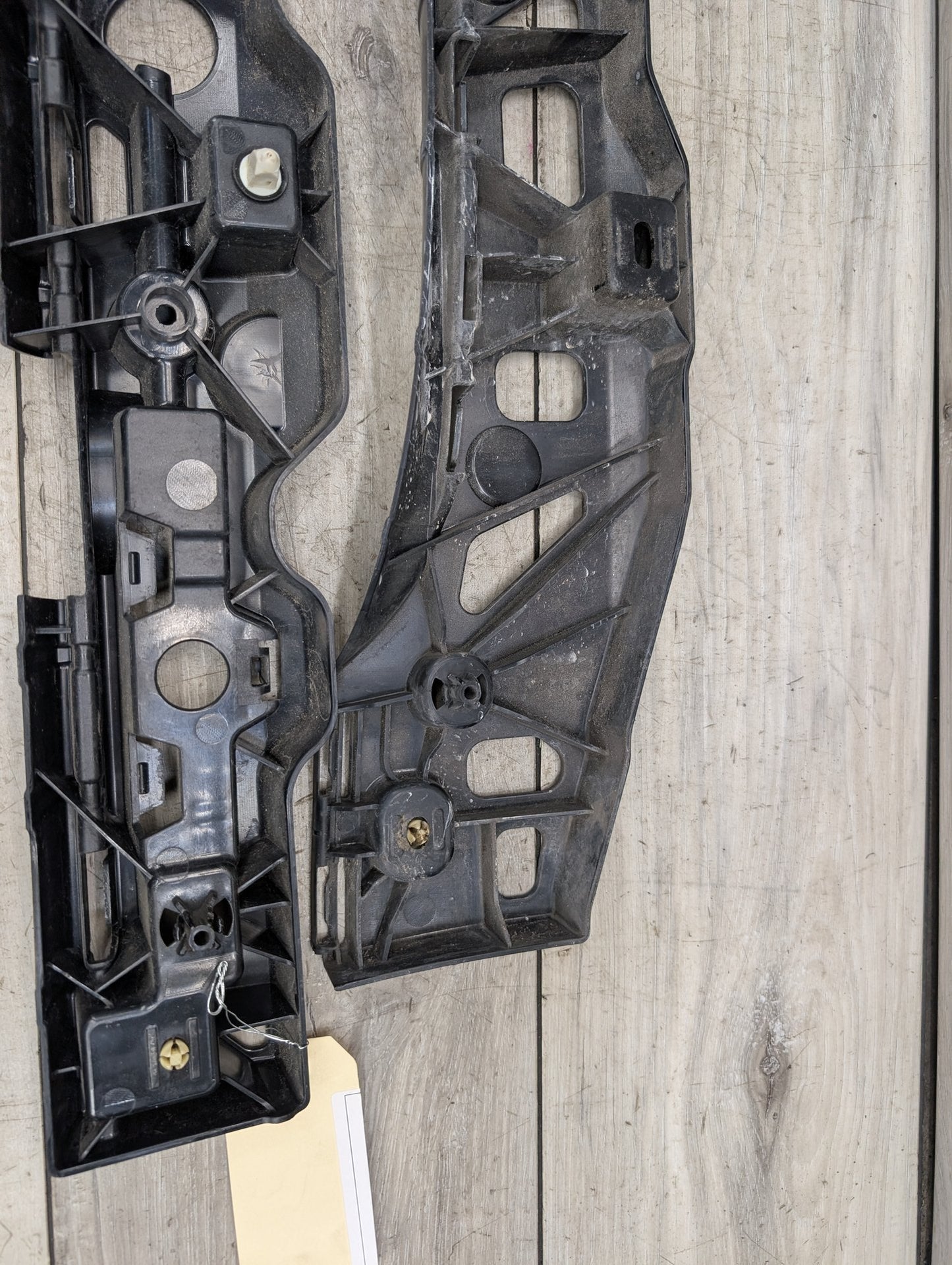 2016-2022 BMW 750Li G12 Left Driver Side Skirt Rocker Panel Brackets SET 7387347