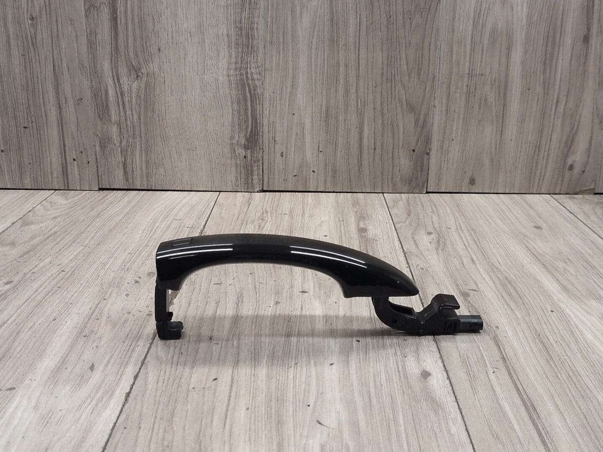 2015-2018 Audi Q3 8U Front or Rear Left Driver Exterior Door Handle w/ Comfort Access 8T0837205A OEM
