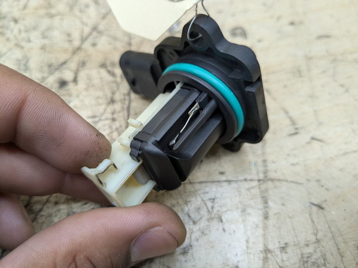 OEM BMW E82 E90 E92 F10 F13 F15 F25 X5 Engine N55 Air Flow Mass MAF Sensor Meter
