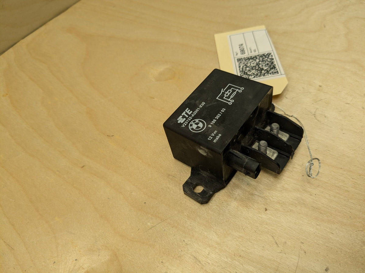 OEM BMW F10 F13 F02 F30 F32 F80 F82 F85 M3 M4 M6 Cooling Fan Relay Control 130A