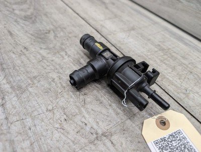 OEM BMW F22 F30 F32 G01 G05 G12 G20 G30 Fuel Tank Vapor Breather Valve B46 B58