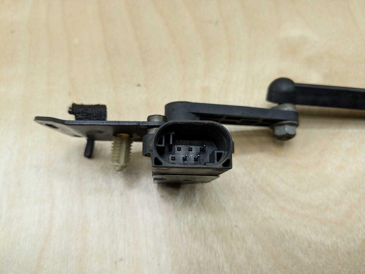 2018-2025 BMW X3 G01 Suspension Height Level Sensor 6870200 OEM
