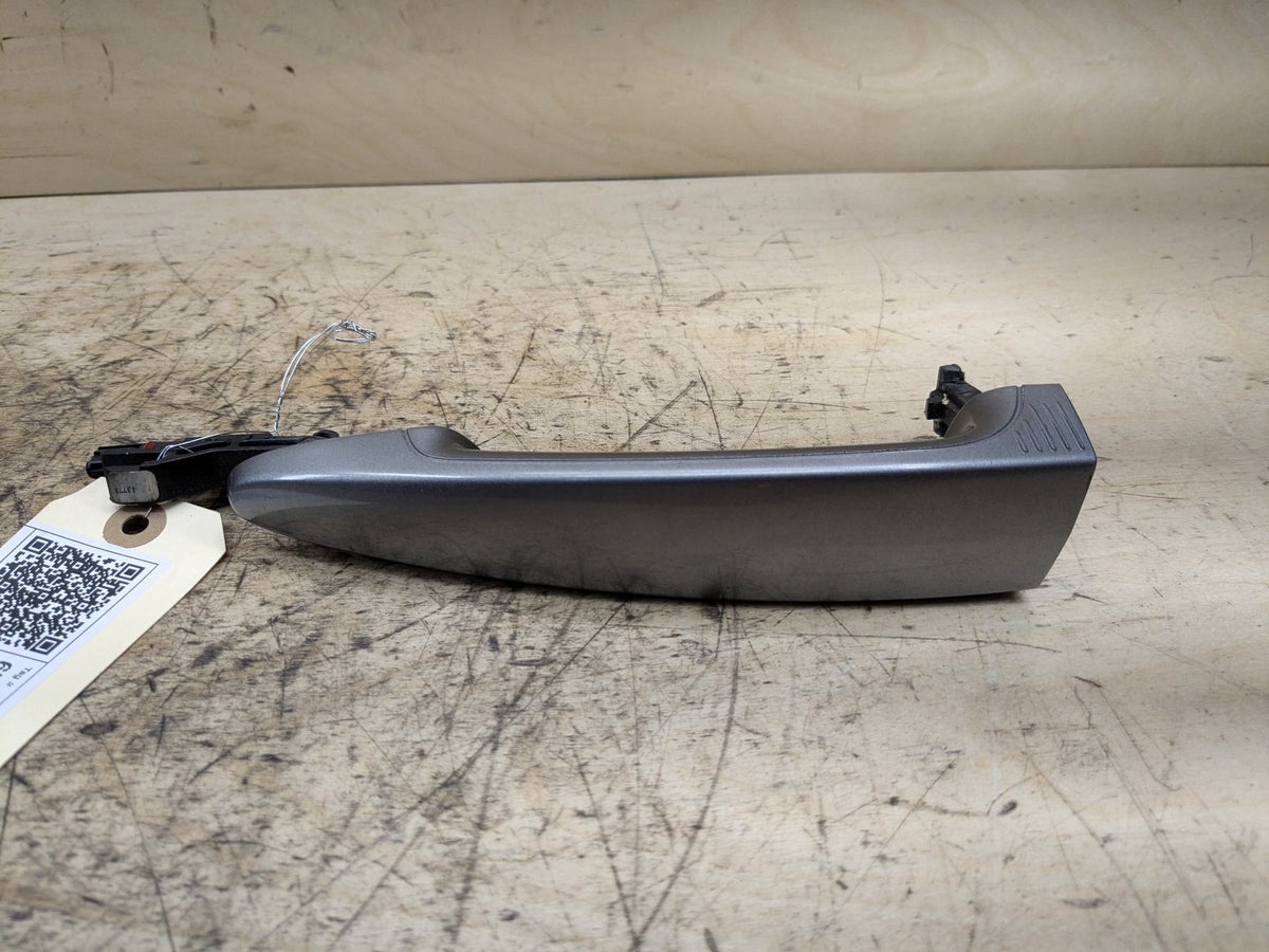 2008-2013 BMW 135i E88 Front Left Driver Door Handle w/ Comfort Access OEM