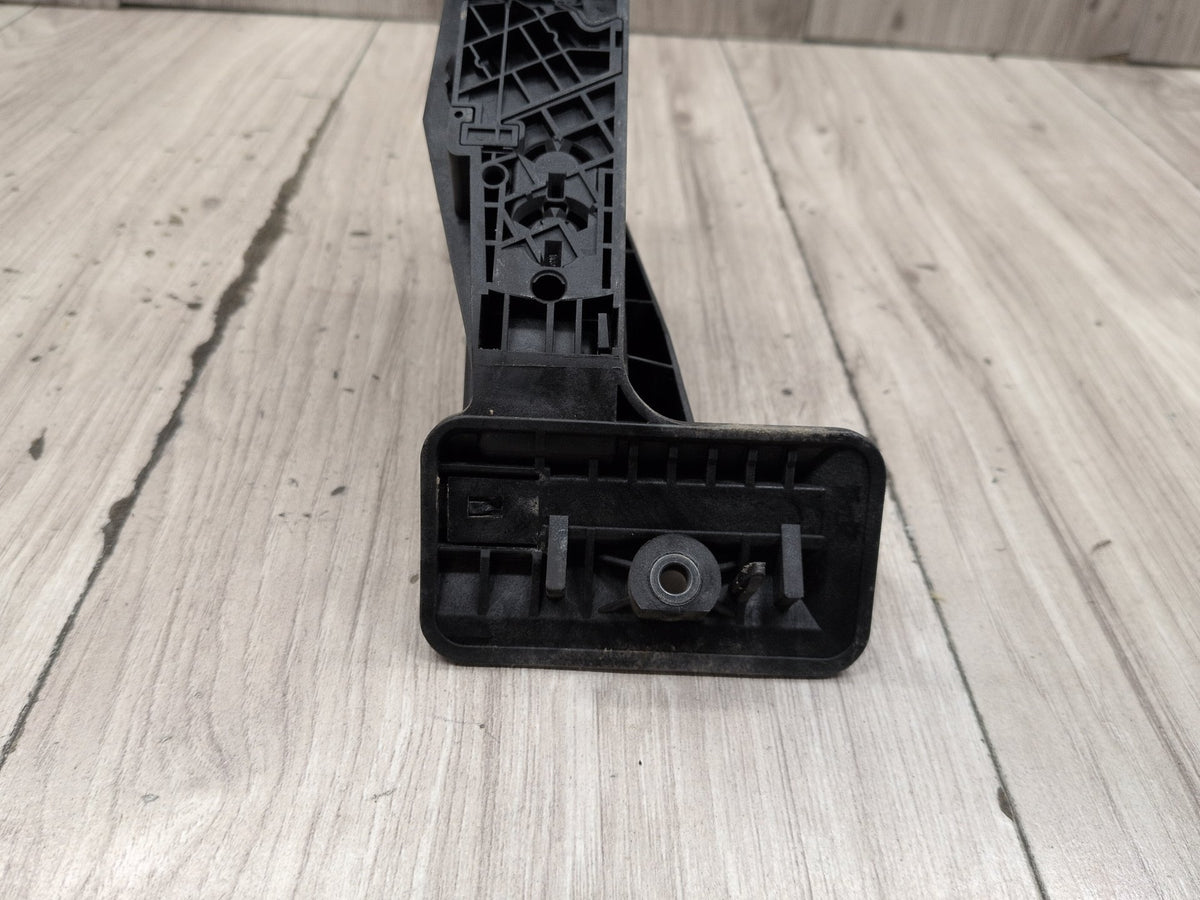 2011-2016 BMW M5 F10 Gas Accelarator Pedal 6858574 OEM