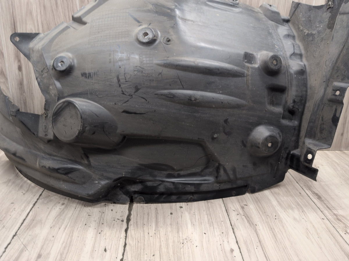 2011-2016 BMW M5 F10 Front Left Driver Wheel Fender Liner Splash Guard 7903885
