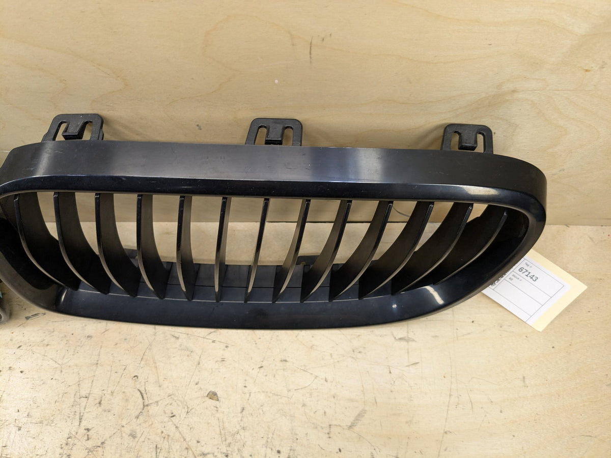 2007-2013 BMW 328i E92 Upper Bumper Cover Kidney Grilles SET 7254969 OEM