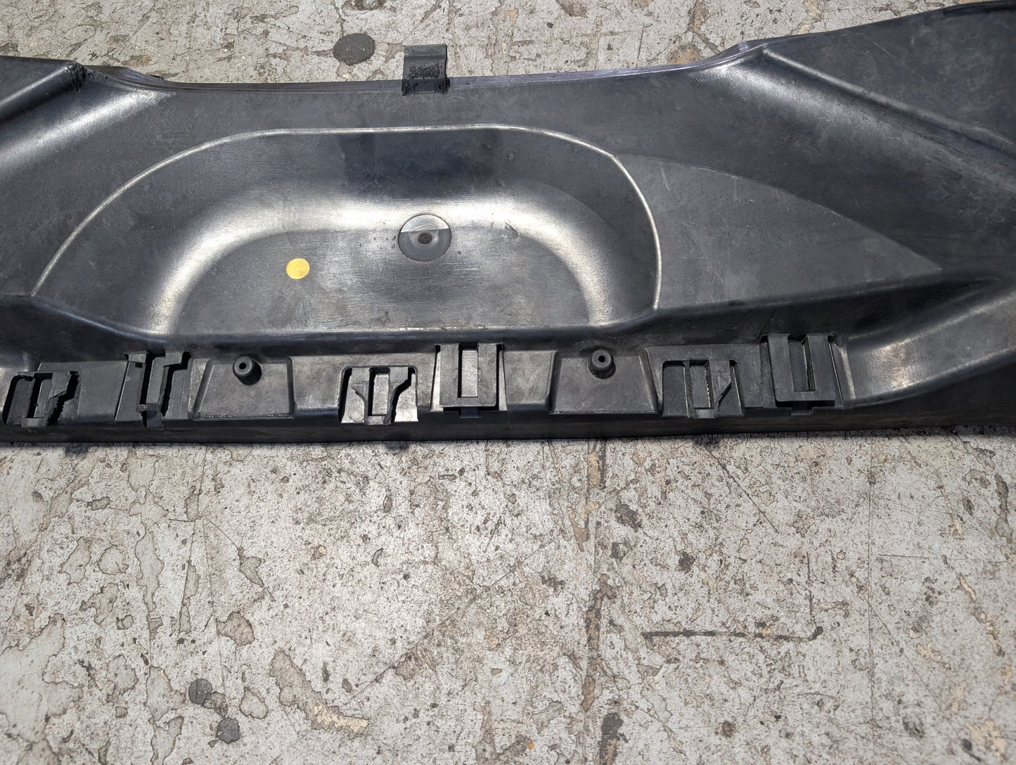08-13 OEM BMW E82 E88 128 135i Lower Upper Cowl Housing Panel Cabin Air Filter