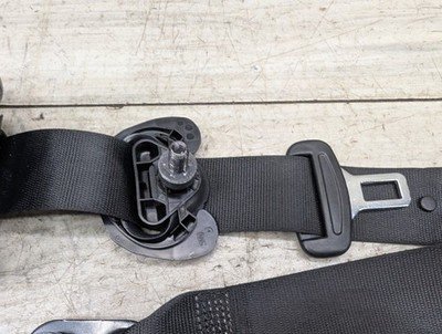 19-25 OEM BMW F95 G05 X5 X5M REAR Right Passenger 2nd Row Seat Belt Retractor