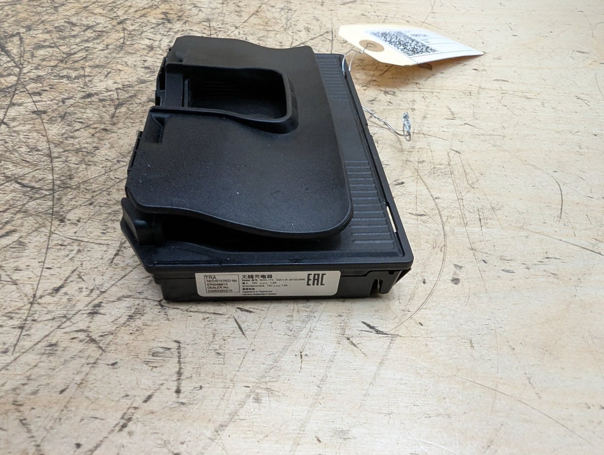 16-19 OEM BMW G11 G12 740 750 M760 Wireless Phone Charger Control Module