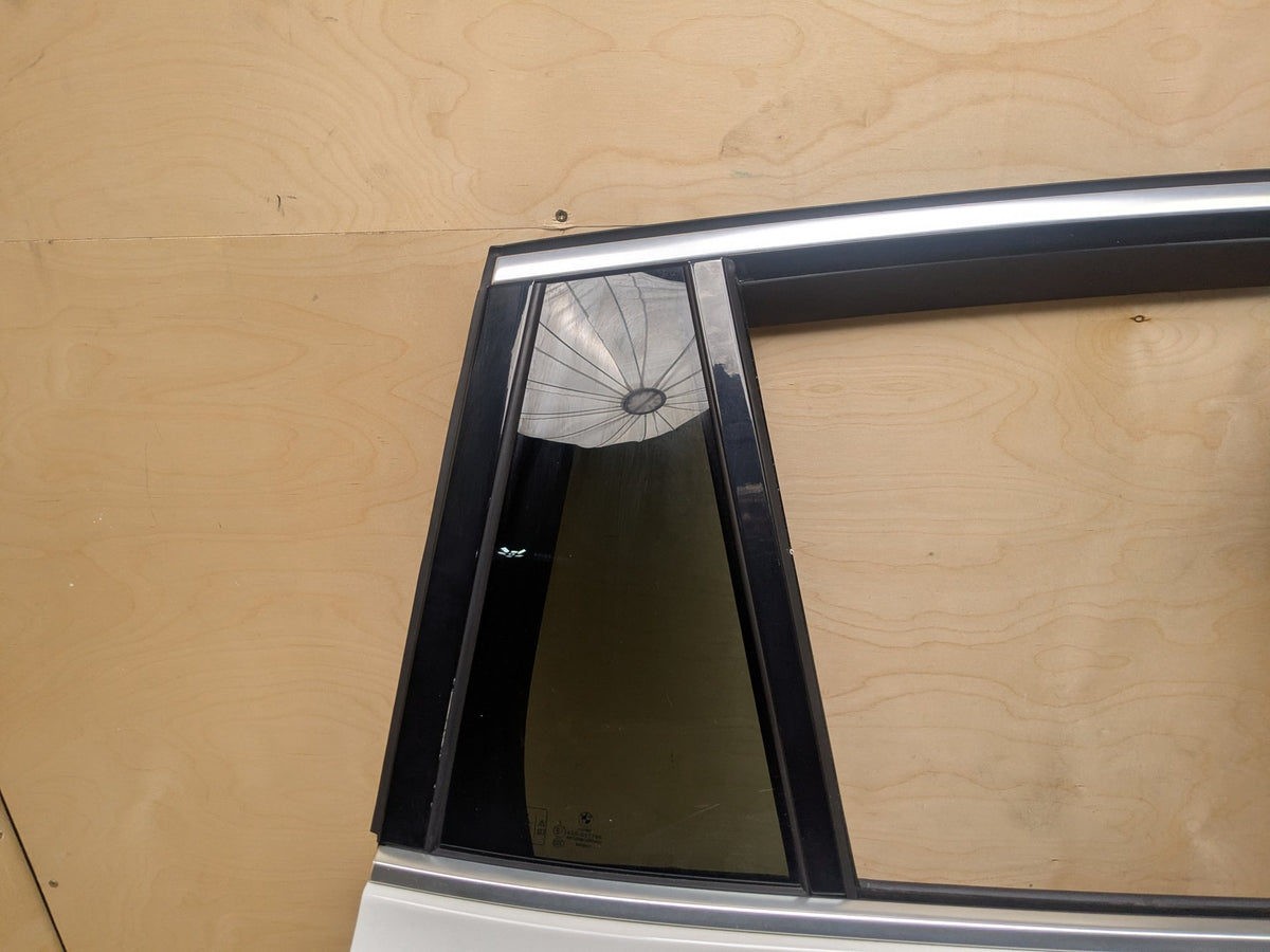 *18-24 OEM BMW X3 G01 Rear Right Passenger Door Shell Panel White 300