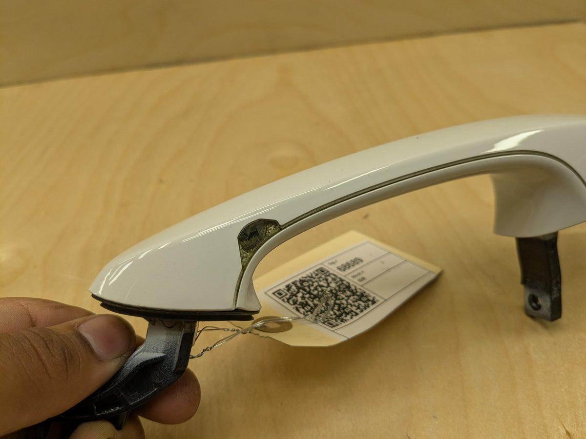 2019 BMW X3 G01 Front Left Driver Exterior Door Handle 7470567 OEM