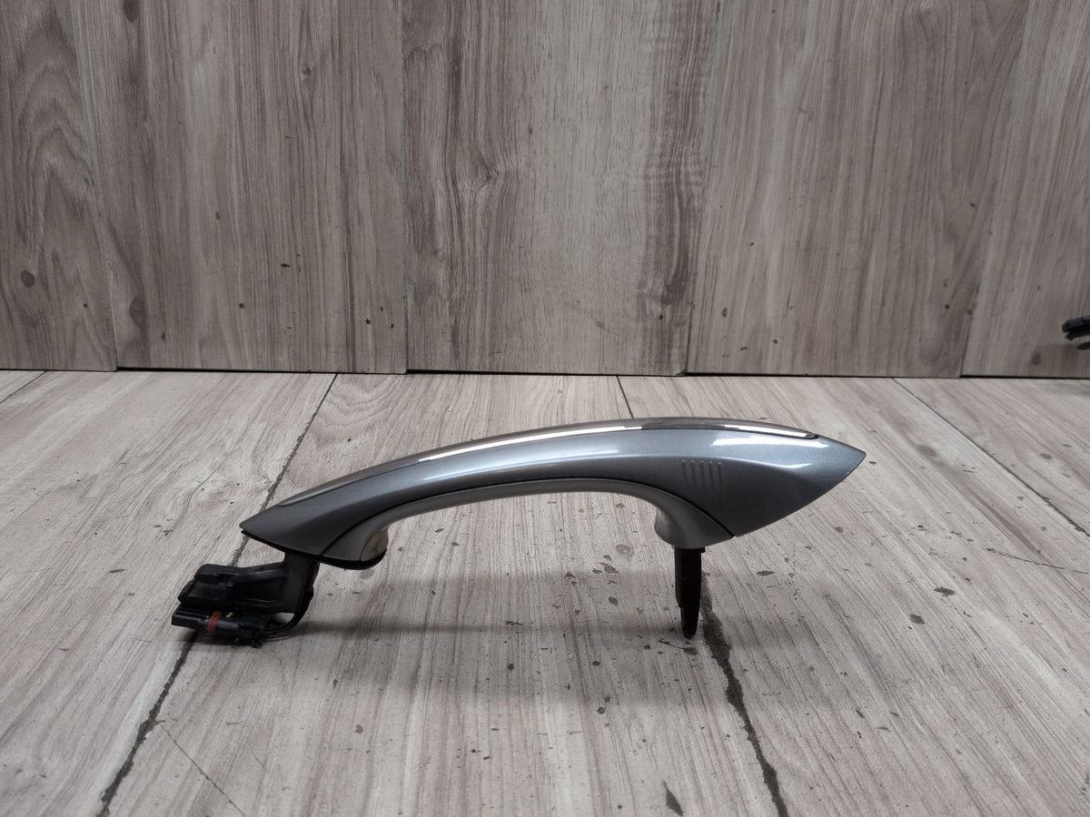 2011-2016 BMW M5 F10 Front Left Driver Door Handle w/ Comfort Access 7305284