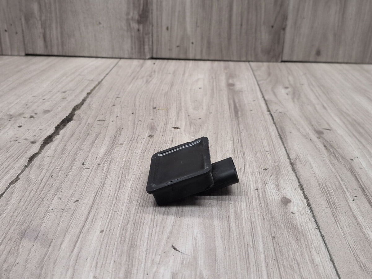 2016-2022 BMW 750i G12 Temperature Sensor 7333588 OEM