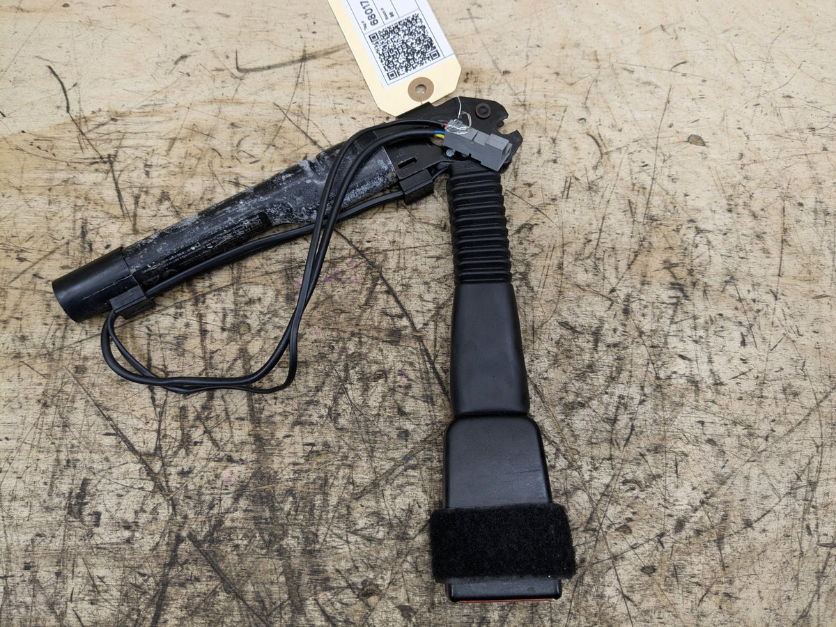 OEM BMW E82 E84 E88 E89 E90 E92 Front Left Driver Seat Belt Buckle Tensioner