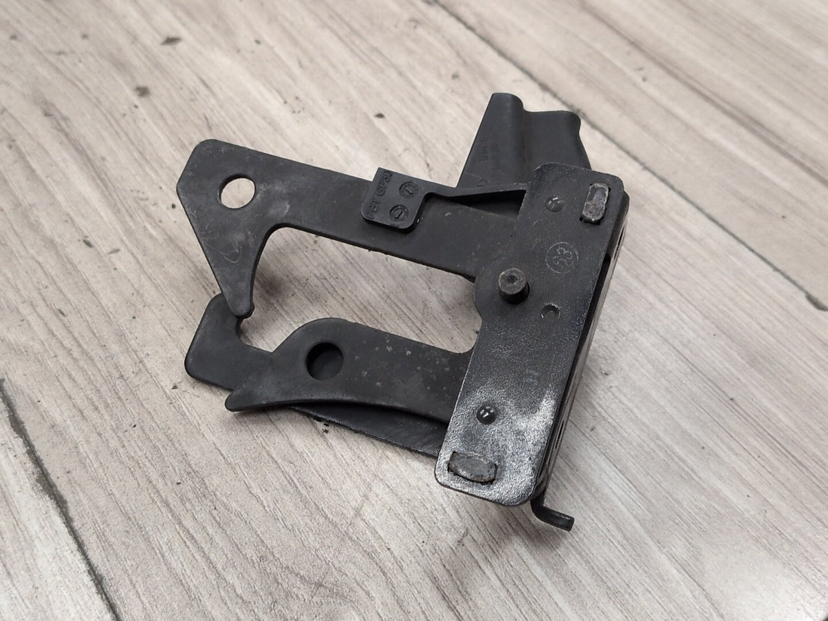 2009-2012 Mercedes-Benz E550 W212 Hood Bonnet Hinges SET A2128800060 OEM