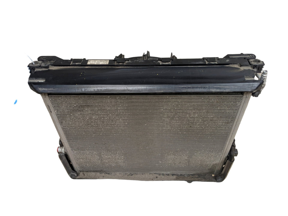 16-19 BMW 750i G12 Radiator Cooling Condenser Fan Shroud Assembly SET 850W