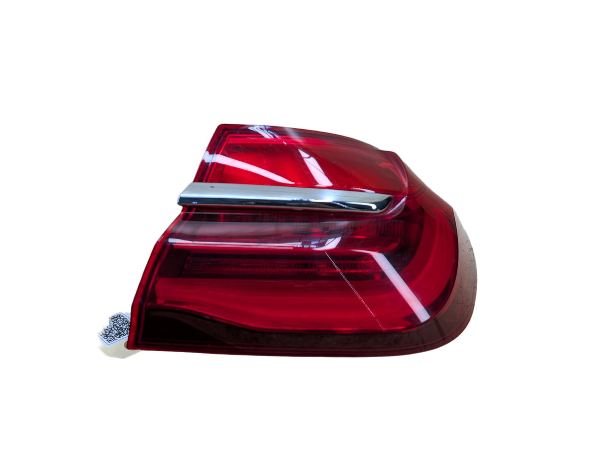 16-19 OEM BMW G11 G12 740 750 M760 B7 Rear Right Passenger Outer LED Tail Light