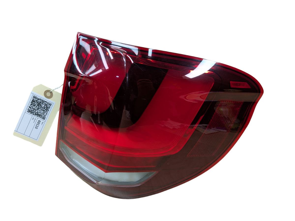 14-18 BMW OEM F15 F85 X5 X5M Rear Right Passenger Side Outer Stop Tail Light