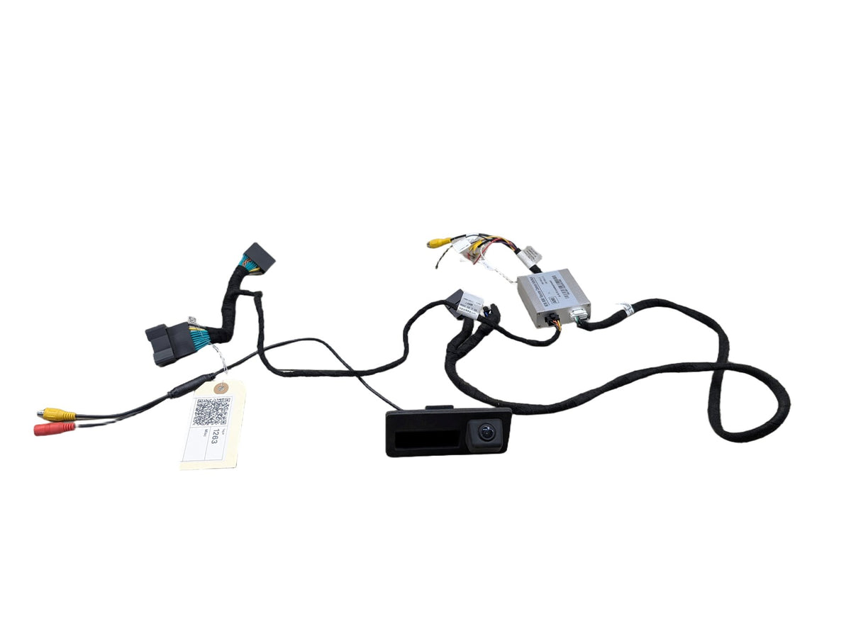 2014 Audi Q5 8R- Liftgate Trunk Lid Reverse Camera OEM