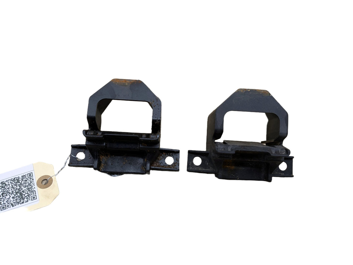 2007-2013 BMW 328i E92 Radiator Lower Mounting Brackets SET 7591647 OEM