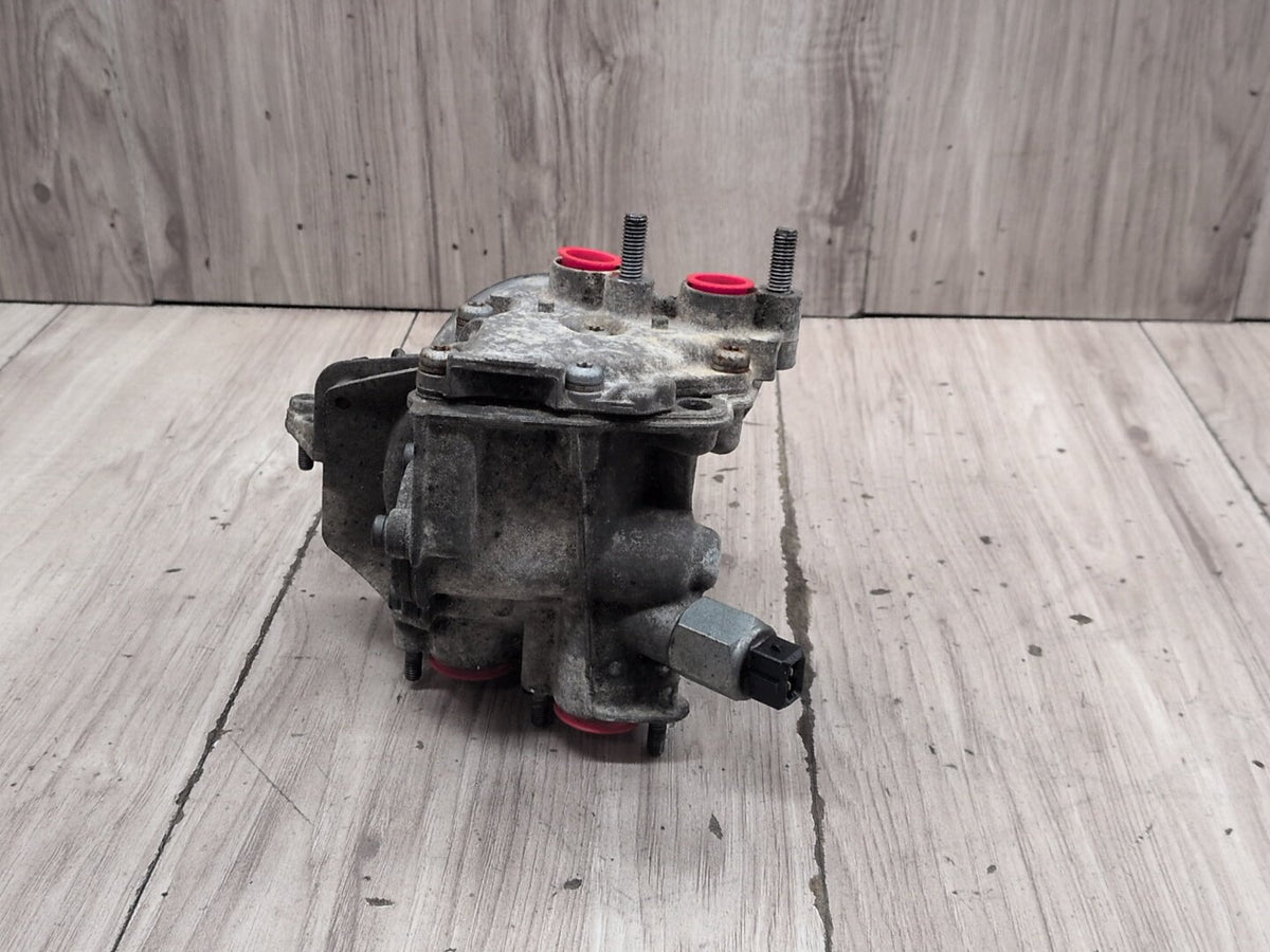 2004-2010 BMW E64 M6 S85B50A Engine Motor Oil Filter Cooler Housing 7836449