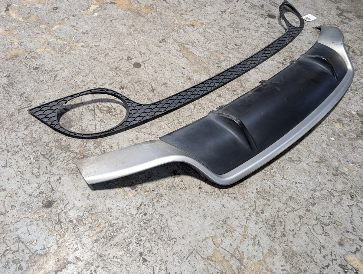 2013-2017 Audi RS5 8T - Rear Bumper Lower Diffuser & Grille PN: 8T0807421
