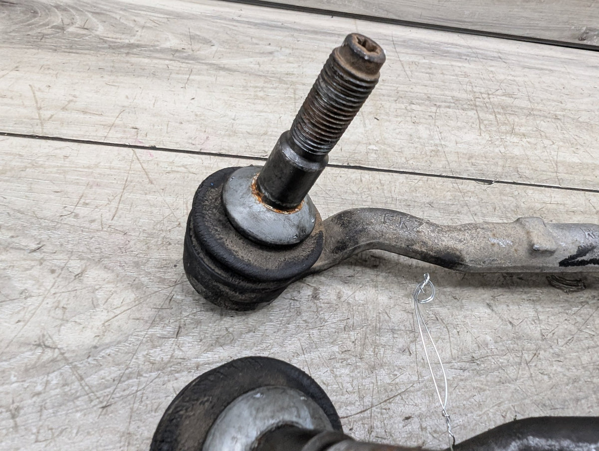 2011-2016 BMW 535i F10 Left Right Tie Rod W/ Boot SET 6784716 OEM