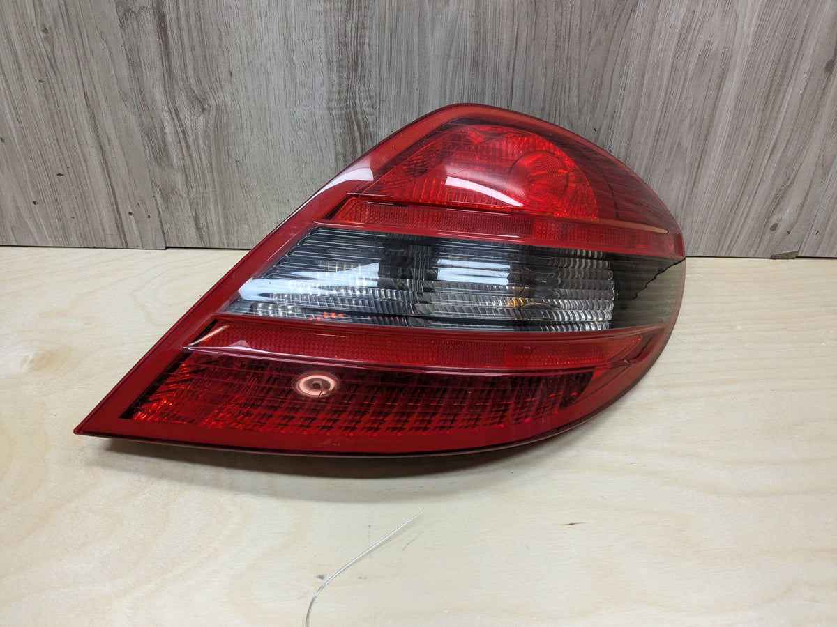 2009-2011 Mercedes-Benz SLK-Class R171 Rear Right Tail Light A1718200864 OEM