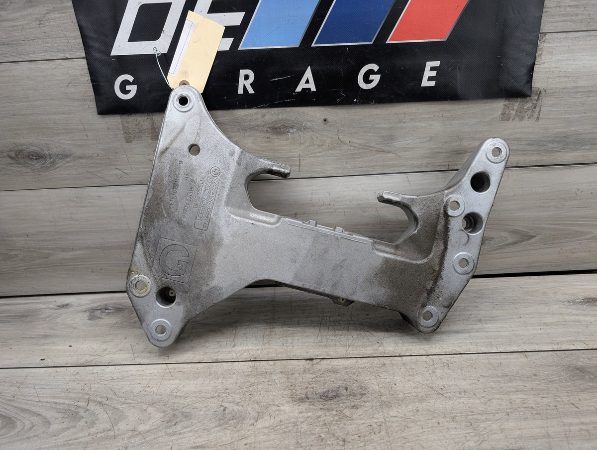 2019-2026 BMW X5 G05 Transmission Mount Bracket 9485331 OEM