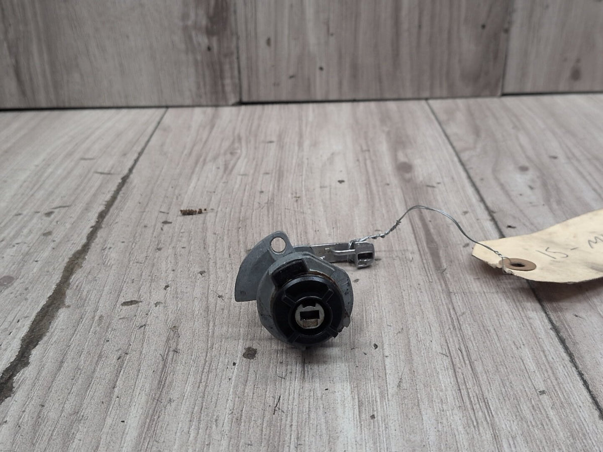 2012-2018 BMW M6 F06 Front Left Driver Key Lock Mechanism w/ Key 7312871 OEM