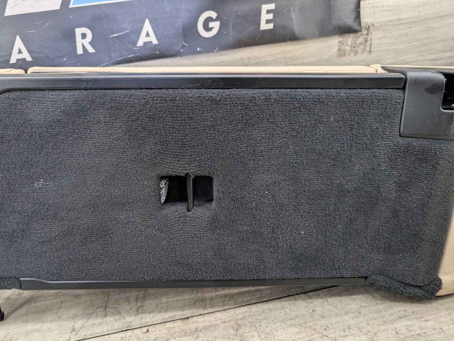 2019-2026 BMW X5 G05 Rear Center Middle Seat W/ Cupholder Armrest Assembly 7499799