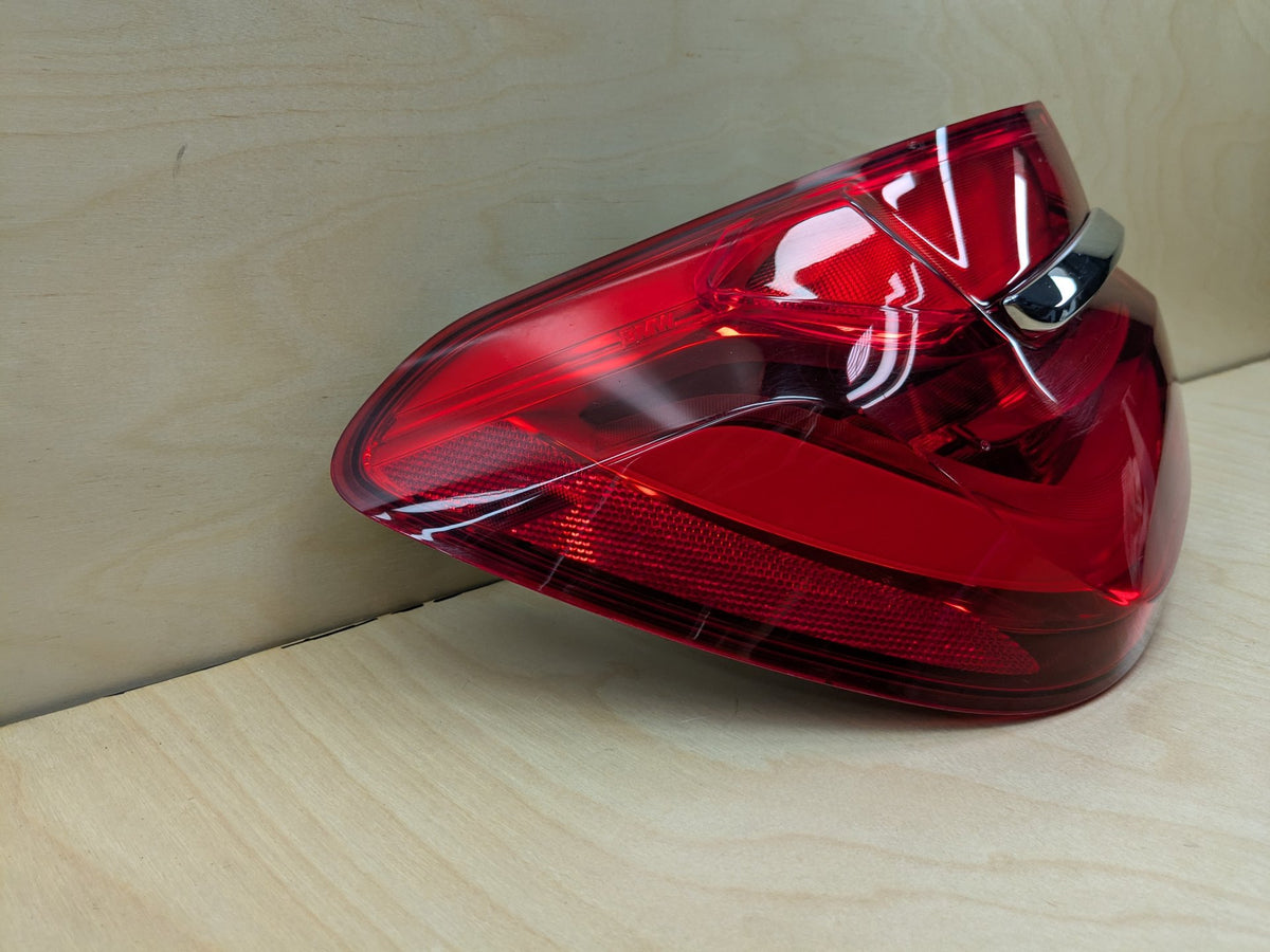 16-19 OEM BMW G11 G12 740 750 M760 B7 Rear Left Driver Outer LED Tail Light
