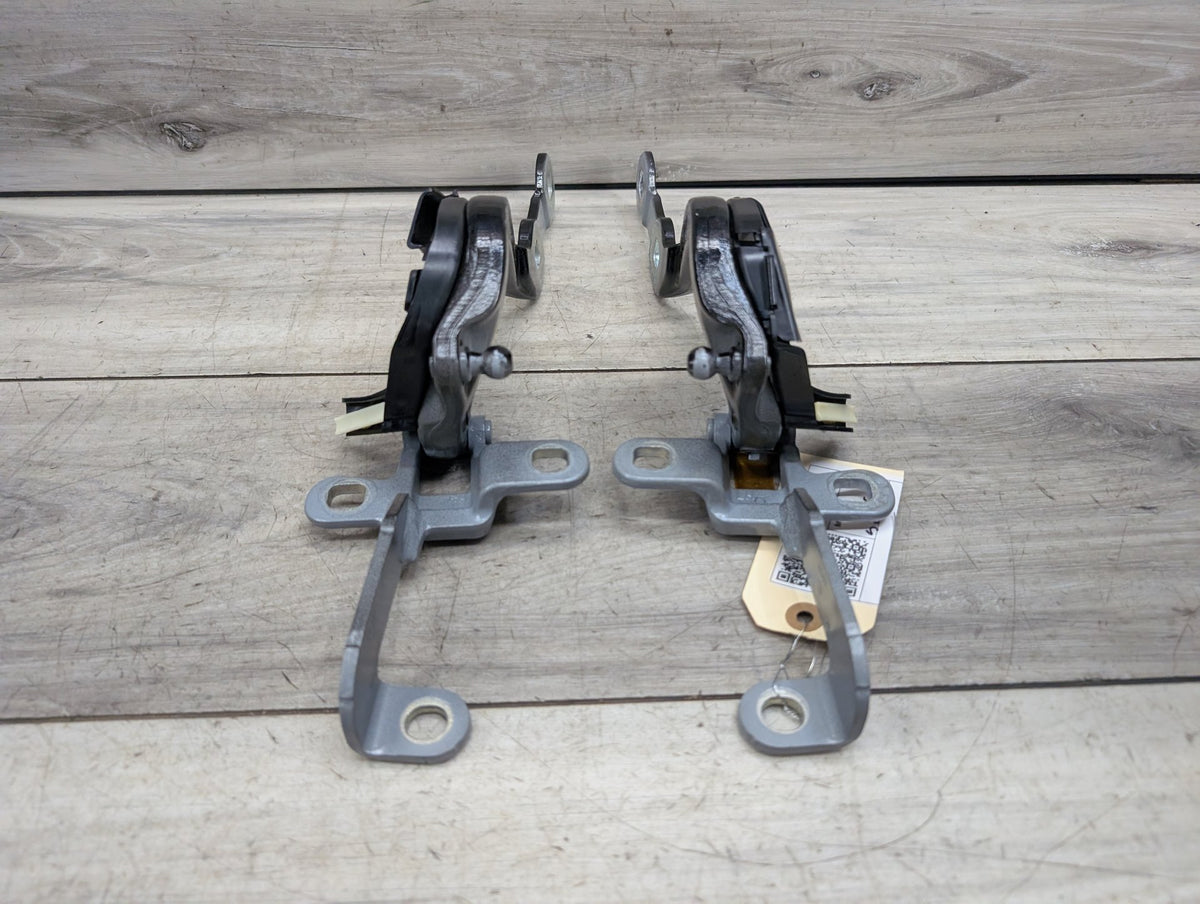2018- 2024 BMW X3 G01 REAR LEFT & RIGHT LIFTGATE HINGE OEM 7397315
