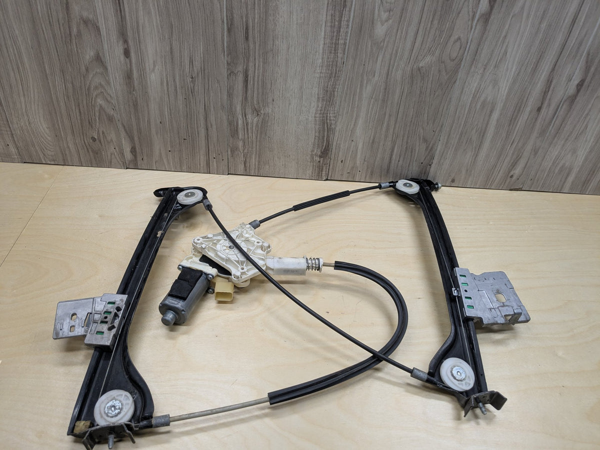 2009-2011 Mercedes-Benz SLK-Class R171 Door Window Regulator A1717200846 OEM