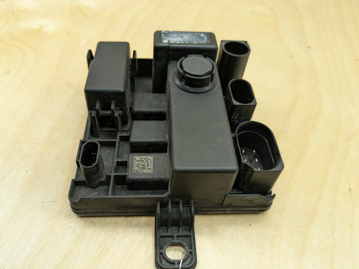 OEM BMW F10 F15 F22 F23 F30 F32 F33 F36 Integrated Power Supply Control Module