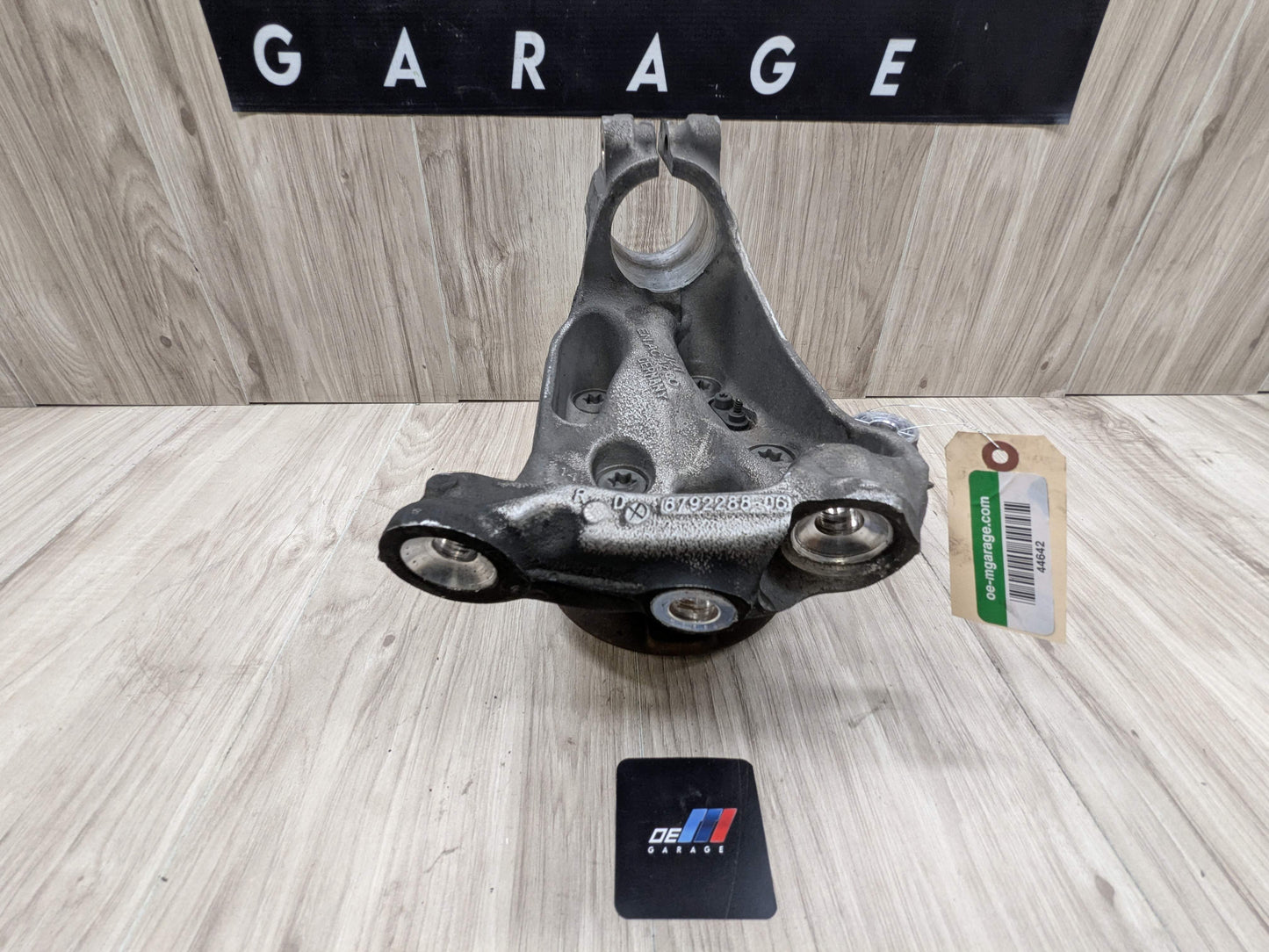 12-18 OEM BMW F30 F31 Sedan RWD Front Right Hub Knuckle Wheel Bearing Carrier