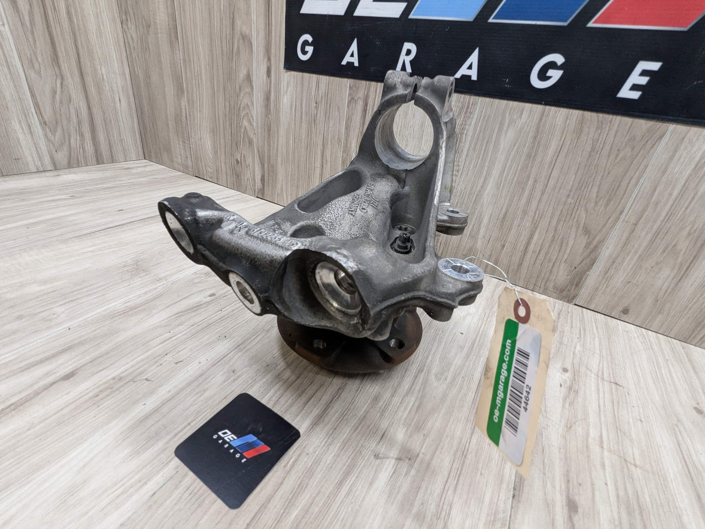 12-18 OEM BMW F30 F31 Sedan RWD Front Right Hub Knuckle Wheel Bearing Carrier