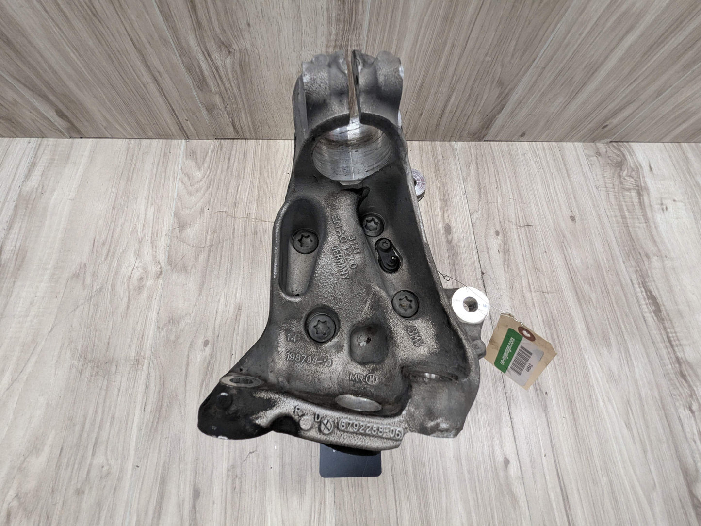 12-18 OEM BMW F30 F31 Sedan RWD Front Right Hub Knuckle Wheel Bearing Carrier