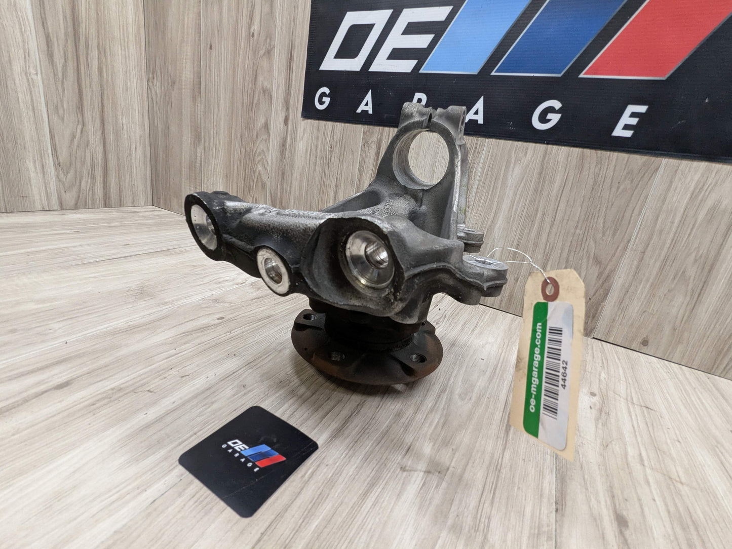 12-18 OEM BMW F30 F31 Sedan RWD Front Right Hub Knuckle Wheel Bearing Carrier