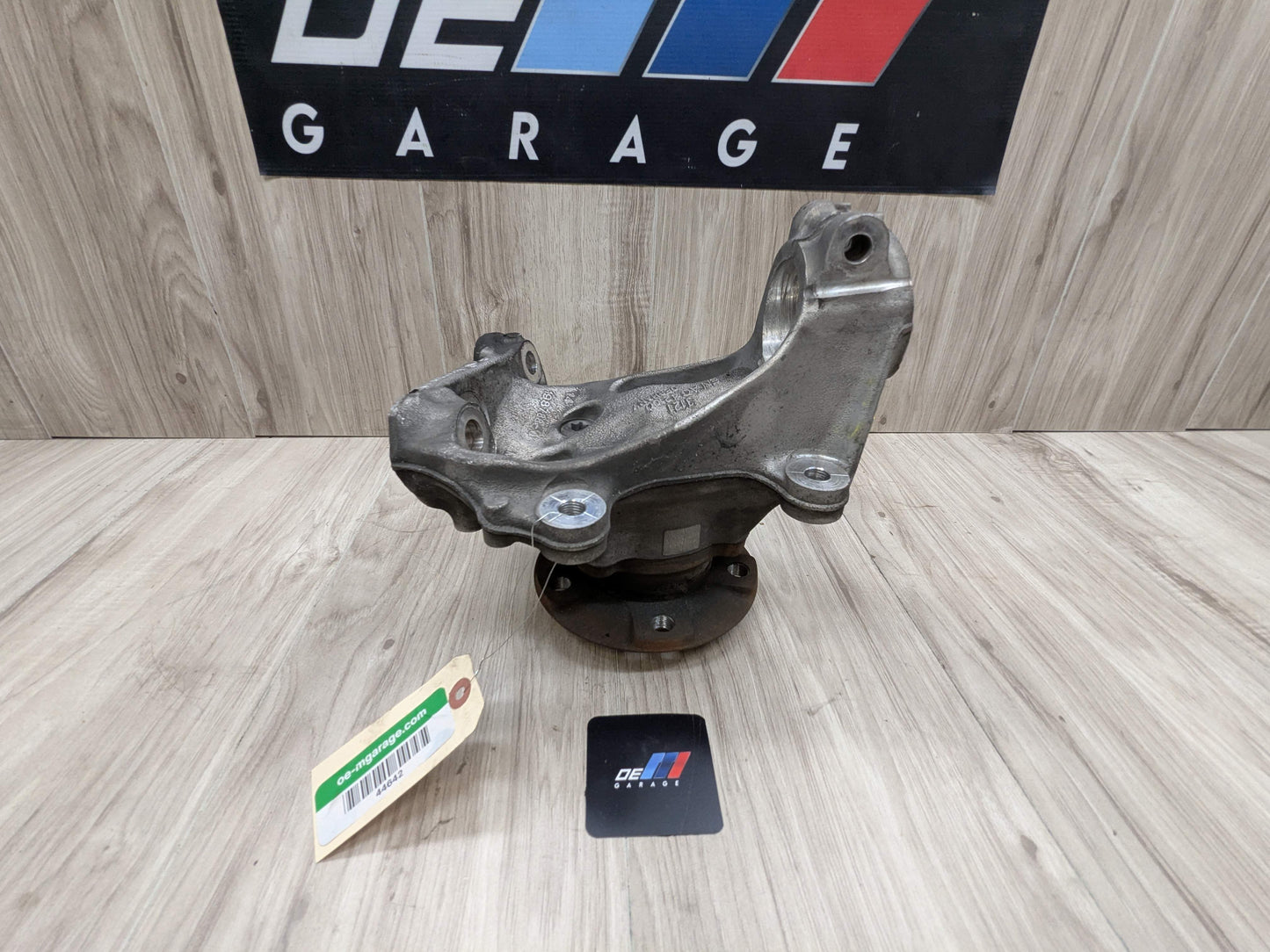 12-18 OEM BMW F30 F31 Sedan RWD Front Right Hub Knuckle Wheel Bearing Carrier