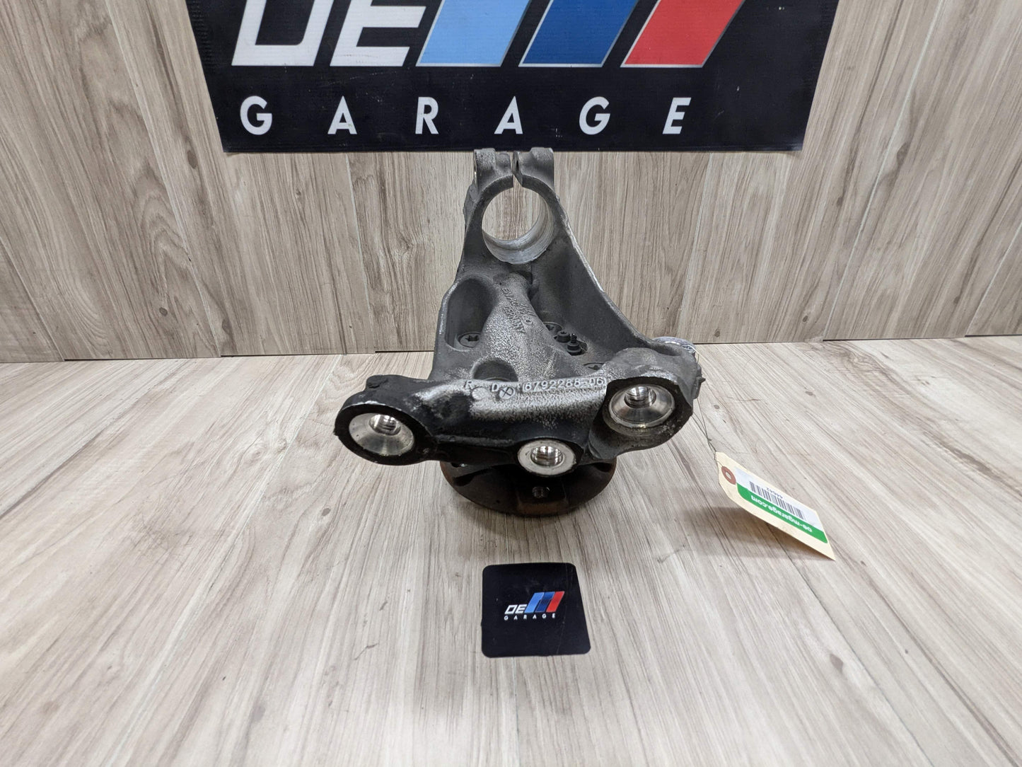 12-18 OEM BMW F30 F31 Sedan RWD Front Right Hub Knuckle Wheel Bearing Carrier