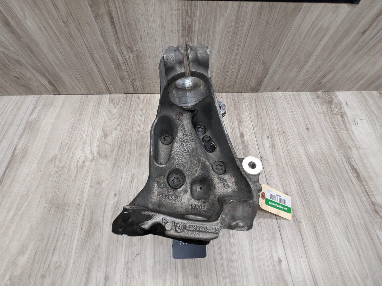 12-18 OEM BMW F30 F31 Sedan RWD Front Right Hub Knuckle Wheel Bearing Carrier