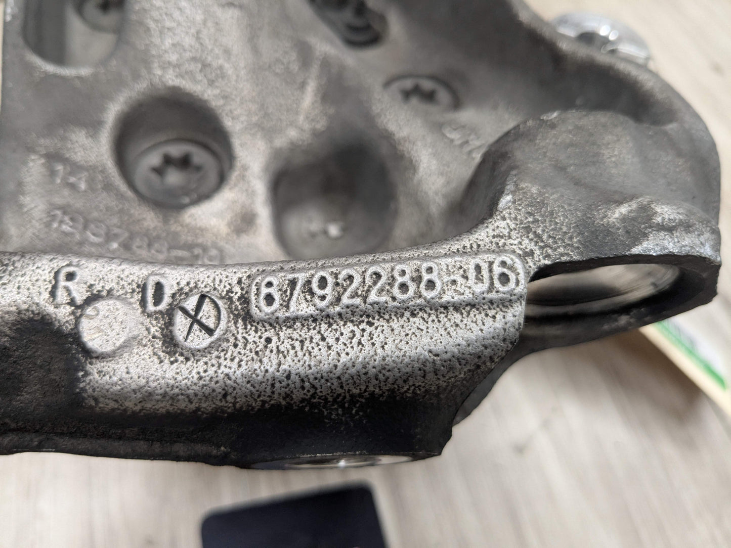 12-18 OEM BMW F30 F31 Sedan RWD Front Right Hub Knuckle Wheel Bearing Carrier