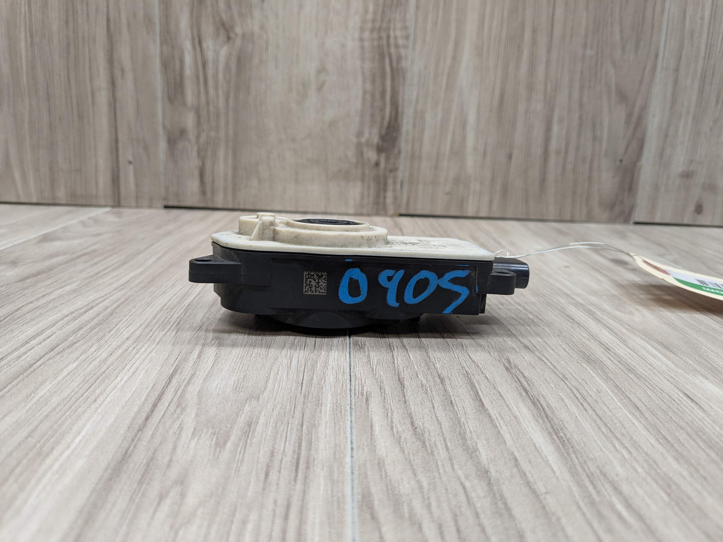 OEM BMW G05 G07 G12 G20 330 M340 X5 X7 Front Upper Grille Shutter Motor Actuator