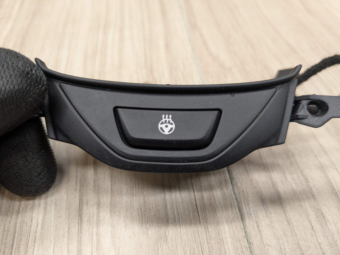 OEM BMW F44 G01 G05 G12 G20 G22 G26 G30 G42 Steering Wheel Heater Button Switch